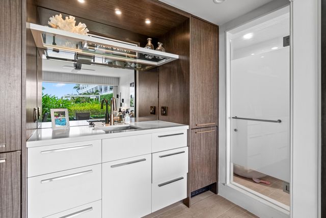 2784 S Ocean Boulevard 303n, Palm Beach, FL 33480