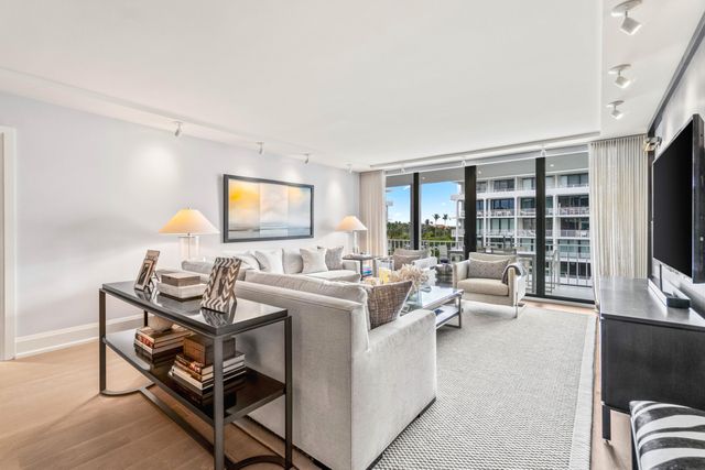 2784 S Ocean Boulevard 303n, Palm Beach, FL 33480