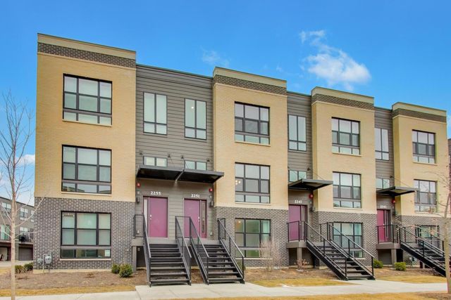 2251 Venture Drive, Schaumburg, IL 60193