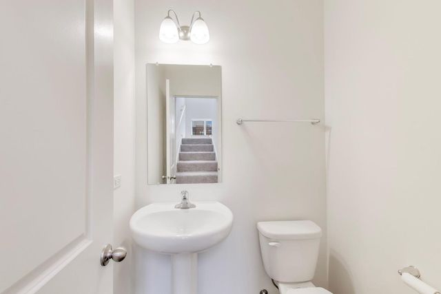 2251 Venture Drive, Schaumburg, IL 60193