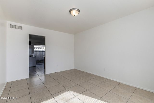 6742 W PALMAIRE Avenue, Glendale, AZ 85303