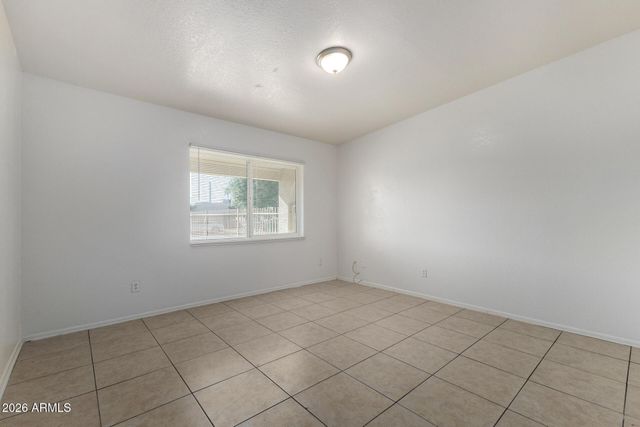 6742 W PALMAIRE Avenue, Glendale, AZ 85303