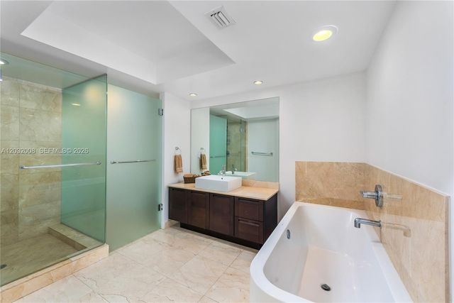 150 Sunny Isles Blvd 1-1505, Sunny Isles Beach, FL 33160