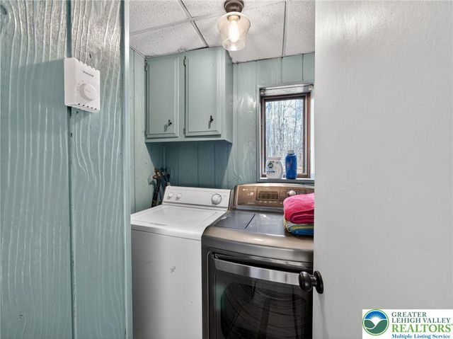 53 Maple Street, Clifton Twp, PA 18424