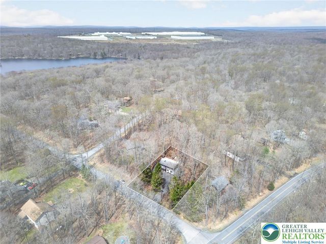 53 Maple Street, Clifton Twp, PA 18424