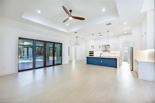 4248 13th AVE SW, Naples, FL 34116