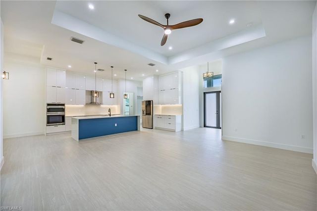 4248 13th AVE SW, Naples, FL 34116