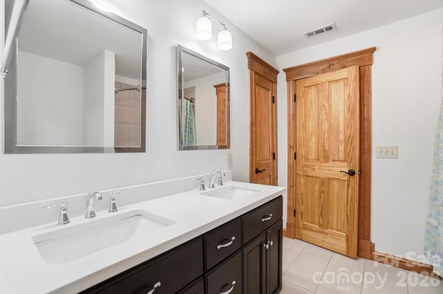 512 Pump Jack Way, Waxhaw, NC 28173