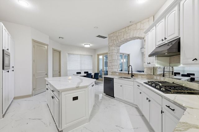 4308 Native Oak Court, Flower Mound, TX 75022