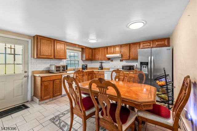 19 E Shore Rd, Jefferson Twp., NJ 07849
