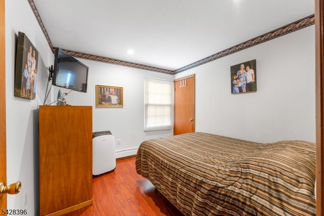 19 E Shore Rd, Jefferson Twp., NJ 07849