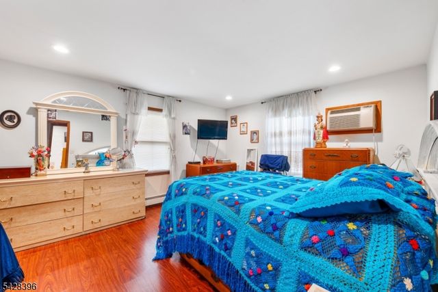 19 E Shore Rd, Jefferson Twp., NJ 07849