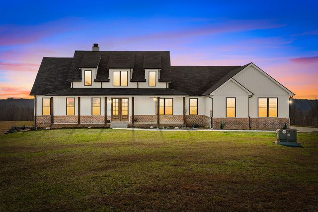 720 Moore Hollow Rd, Indian Mound, TN 37079