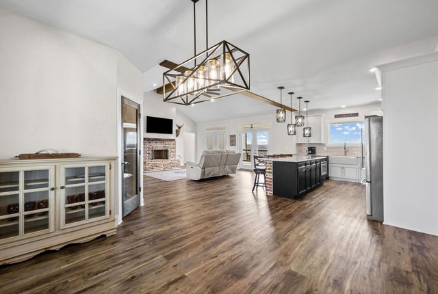 720 Moore Hollow Rd, Indian Mound, TN 37079