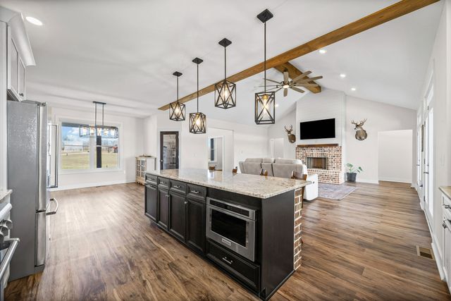 720 Moore Hollow Rd, Indian Mound, TN 37079