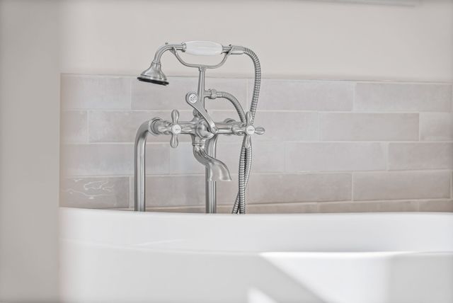 720 Moore Hollow Rd, Indian Mound, TN 37079