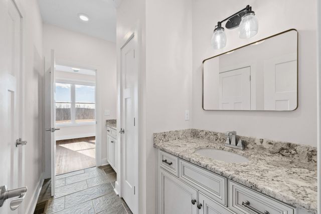 720 Moore Hollow Rd, Indian Mound, TN 37079