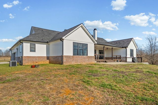 720 Moore Hollow Rd, Indian Mound, TN 37079