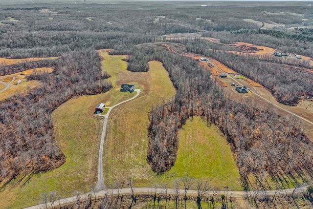 720 Moore Hollow Rd, Indian Mound, TN 37079