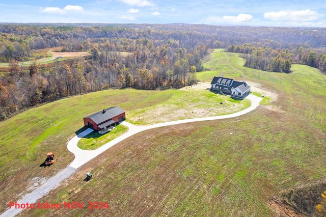 720 Moore Hollow Rd, Indian Mound, TN 37079