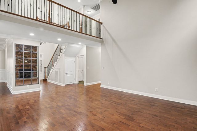 544 Larkspur Dr, Clarksville, TN 37043