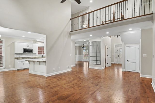 544 Larkspur Dr, Clarksville, TN 37043