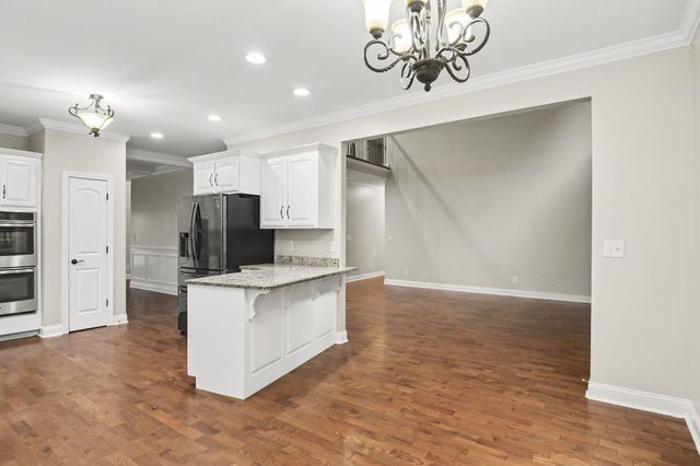 544 Larkspur Dr, Clarksville, TN 37043