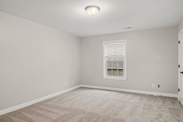 544 Larkspur Dr, Clarksville, TN 37043
