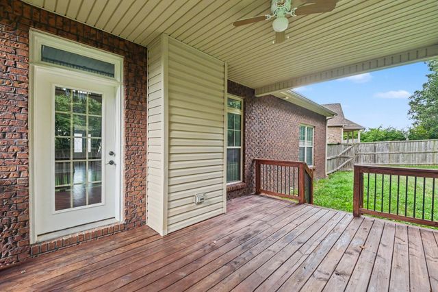 544 Larkspur Dr, Clarksville, TN 37043