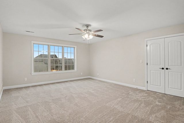 544 Larkspur Dr, Clarksville, TN 37043