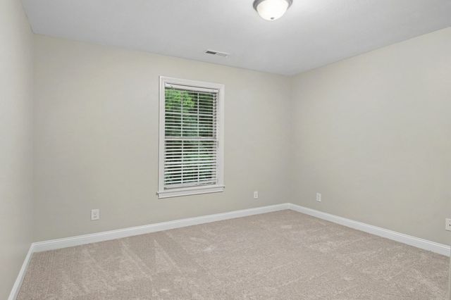 544 Larkspur Dr, Clarksville, TN 37043