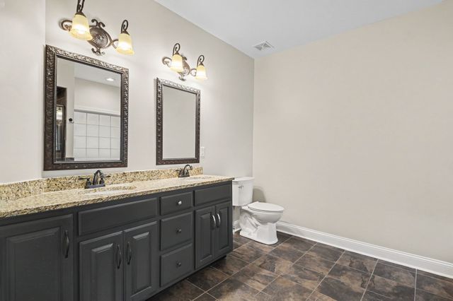 544 Larkspur Dr, Clarksville, TN 37043