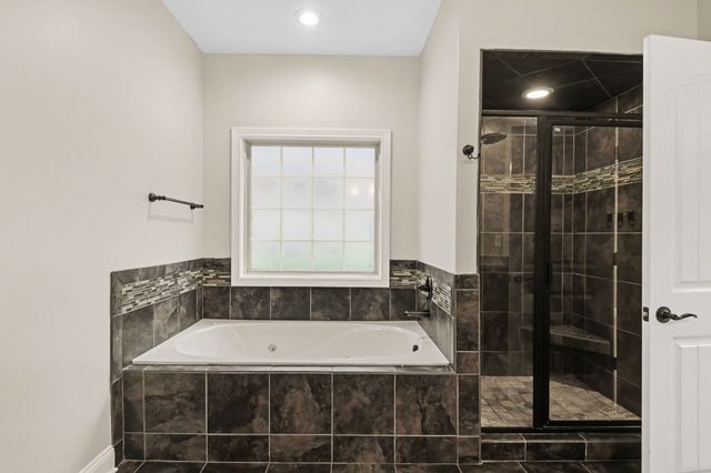 544 Larkspur Dr, Clarksville, TN 37043