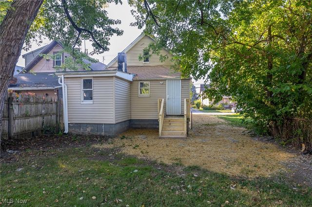 7212 Camden Avenue, Cleveland, OH 44102