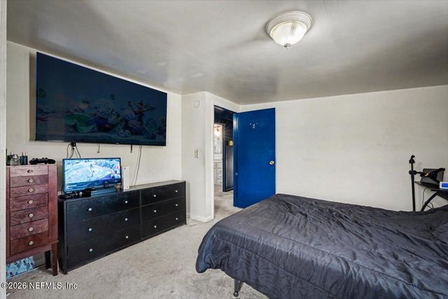 8610 LENOX Avenue, Jacksonville, FL 32221