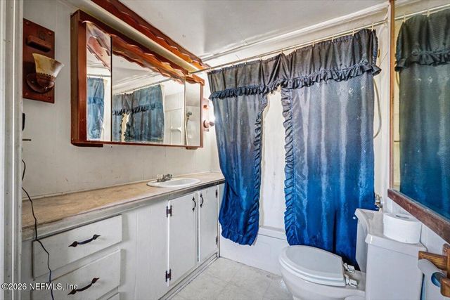 8610 LENOX Avenue, Jacksonville, FL 32221