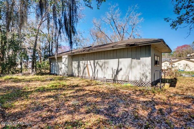 8610 LENOX Avenue, Jacksonville, FL 32221