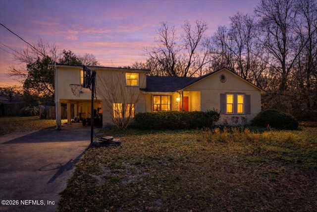 8610 LENOX Avenue, Jacksonville, FL 32221