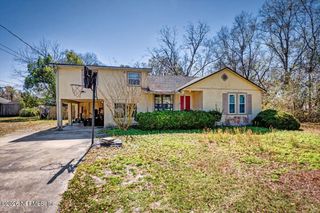 8610 LENOX Avenue, Jacksonville, FL 32221