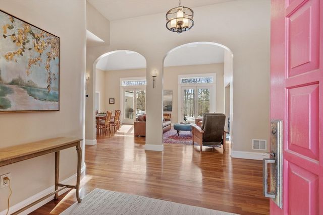 2 Duston Ln, Acton, MA 01720