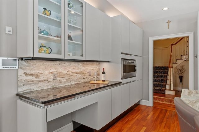 2 Duston Ln, Acton, MA 01720