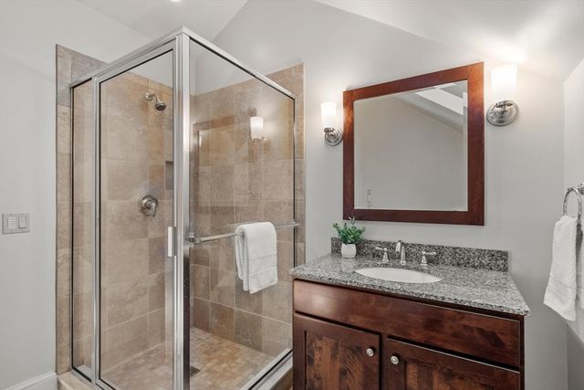 2 Duston Ln, Acton, MA 01720