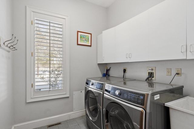 2 Duston Ln, Acton, MA 01720