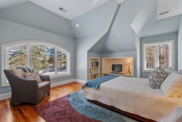 2 Duston Ln, Acton, MA 01720