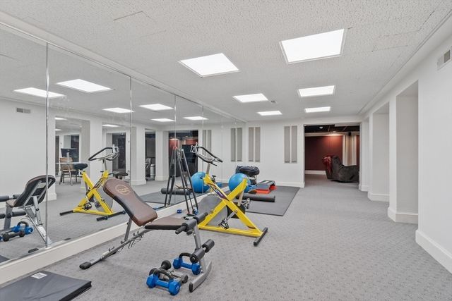 2 Duston Ln, Acton, MA 01720