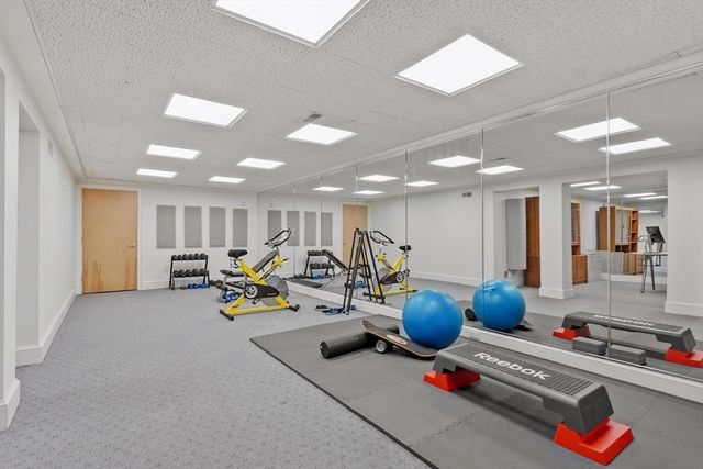 2 Duston Ln, Acton, MA 01720