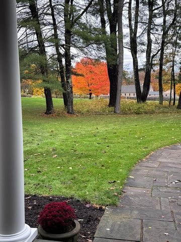 2 Duston Ln, Acton, MA 01720