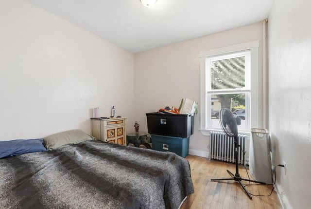 132 Huntington St, Brockton, MA 02301