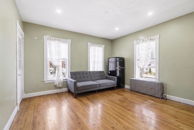 132 Huntington St, Brockton, MA 02301