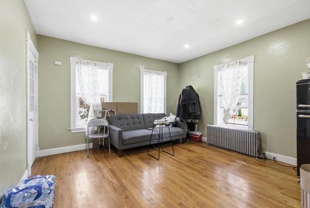 132 Huntington St, Brockton, MA 02301